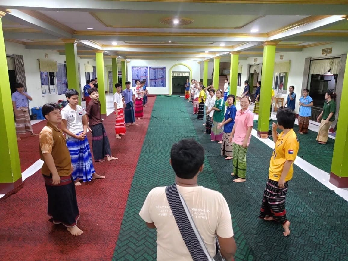 ၇၁ နှစ်မြောက် ကရင်ပြည်နယ်နေ့ အထိမ်းအမှတ်ပွဲတွင် ကရင်ရိုးရာယဉ်ကျေးမှု ဒုံးအဖွဲ့ ပါဝင်ဖျော်ဖြေမည်ဖြစ်၍ ပူးပေါင်းပါဝင်ထောက်ပံ့ရန် ဖိတ်ခေါ်
