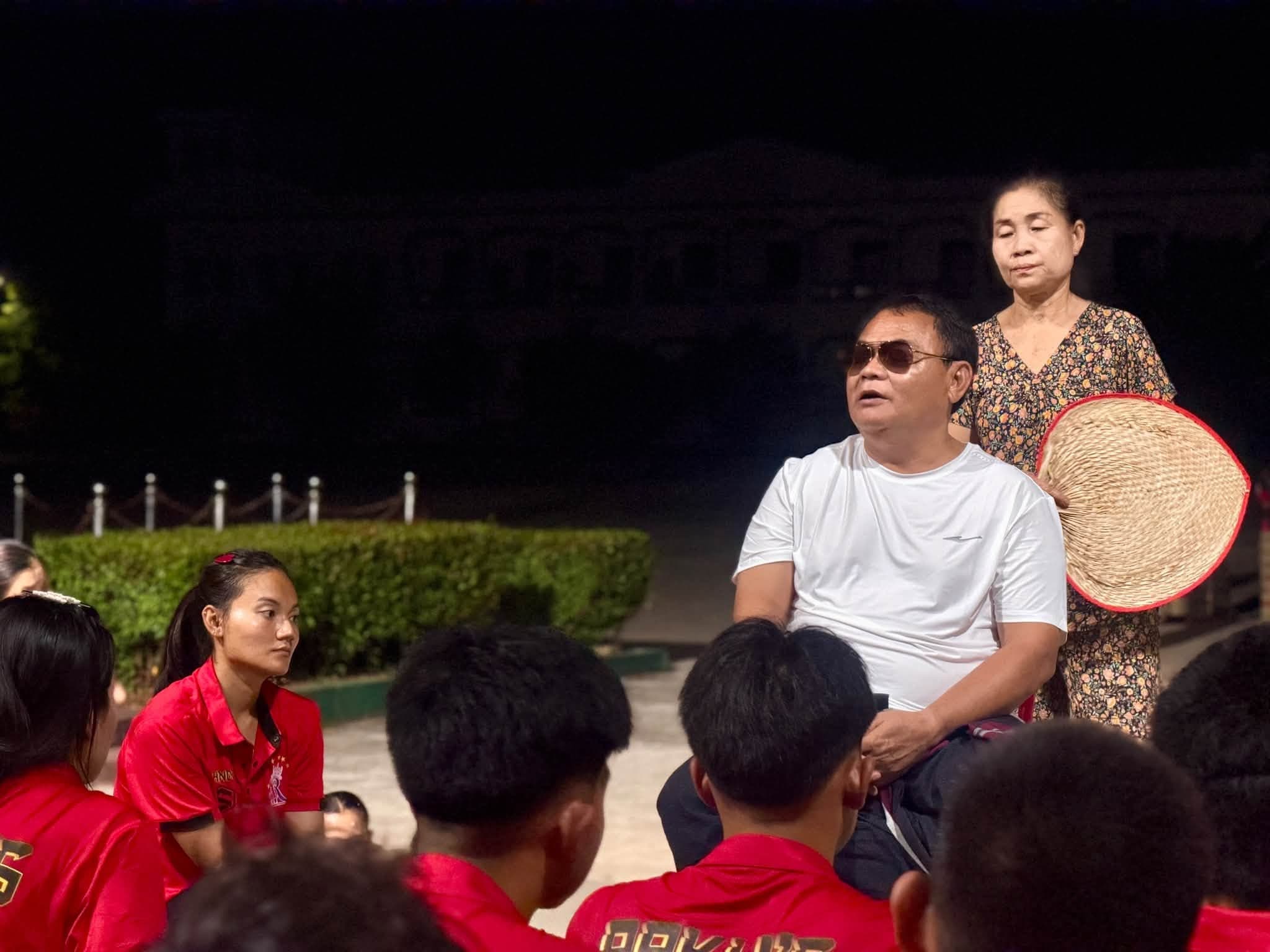 ကရင်ပြည်နယ်နေ့ အထိမ်းအမှတ် ဒုံးအကပြိုင်ပွဲဝင် ရွှေကုက္ကိုဒုံးအဖွဲ့အား မောင်ကျော်ဒူးမှ ဩဝါဒစကားပြောကြား
