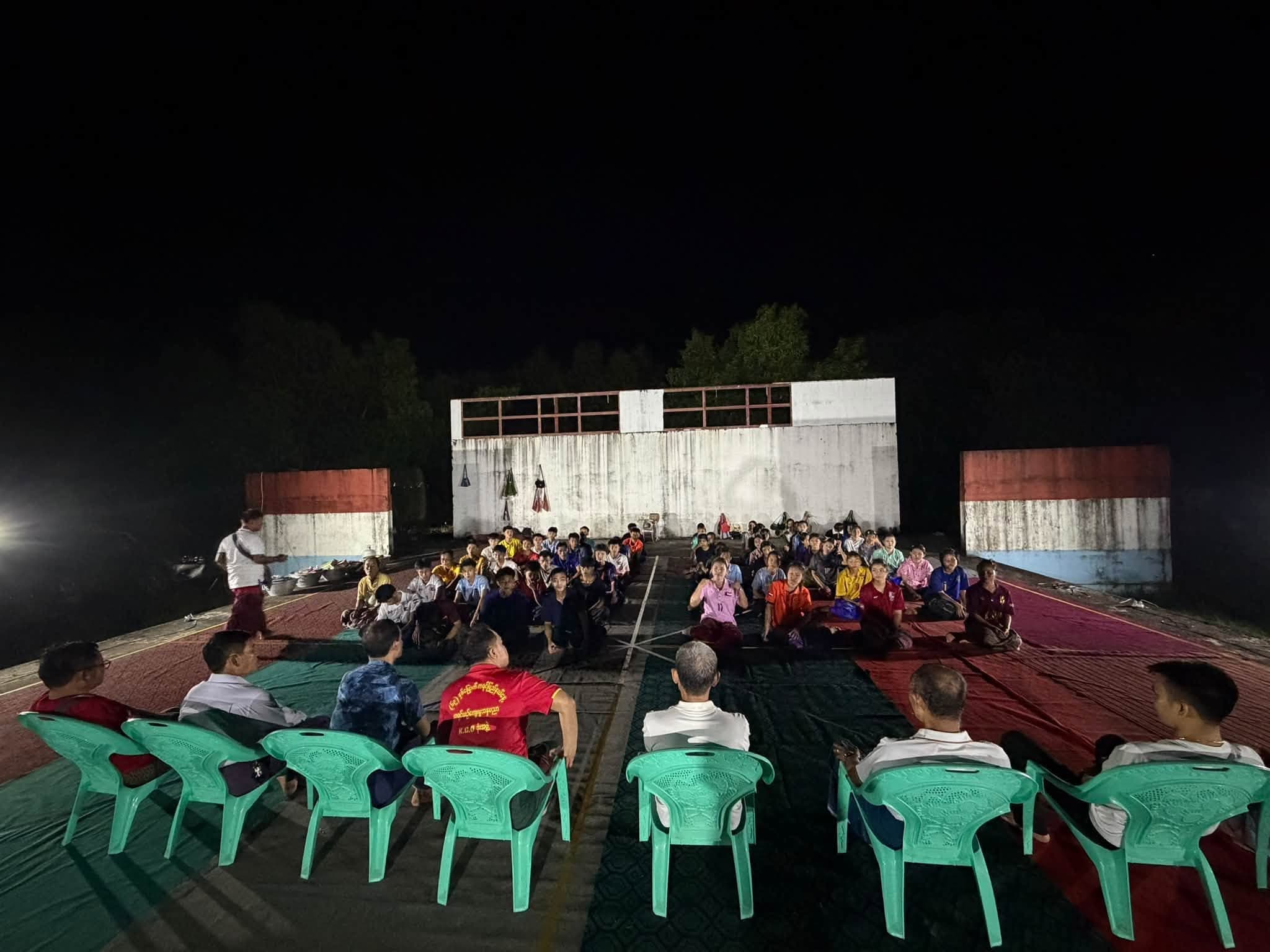 K C O ကရင်ယဉ်ကျေးမှုအနုပညာအစည်းအရုံး ဒုံးအဖွဲ့အတွက် ဩဝါဒစကားပြောကြား